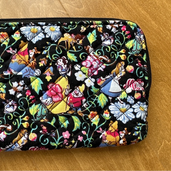 Vera Bradley x Disney RFID Wristlet Wallet,Disney Classics Swirl Limited Edition - Picture 3 of 15